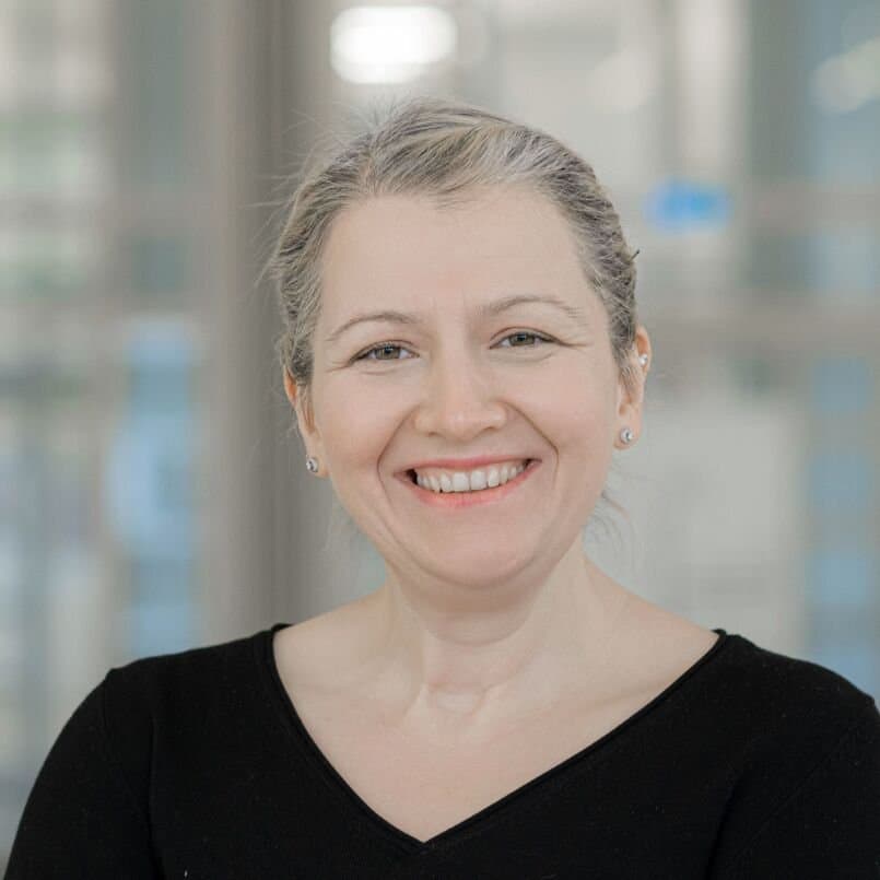 Prof. Dr. Arzu Özçelik